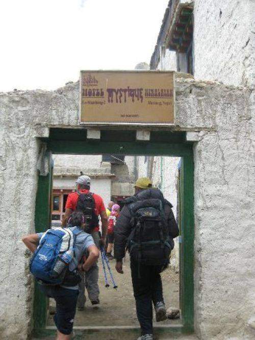 TREKKING IN MUSTANG 2010
